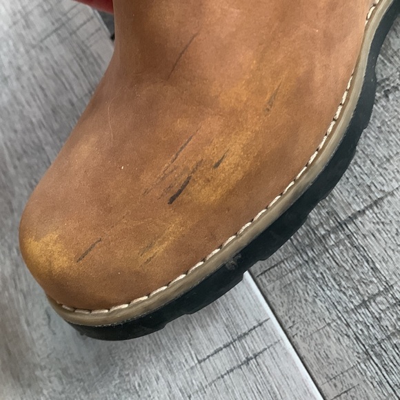 Super cute and comfy ankle booties! Great condition - Picture 5 of 6